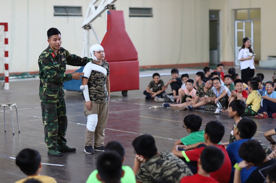 Học sinh thế kỉ 21 “Vượt khổ” đã khó, “Vượt sướng” còn khó hơn! - 3 Học sinh thế kỉ 21 “Vượt khổ” đã khó, “Vượt sướng” còn khó hơn! - 3