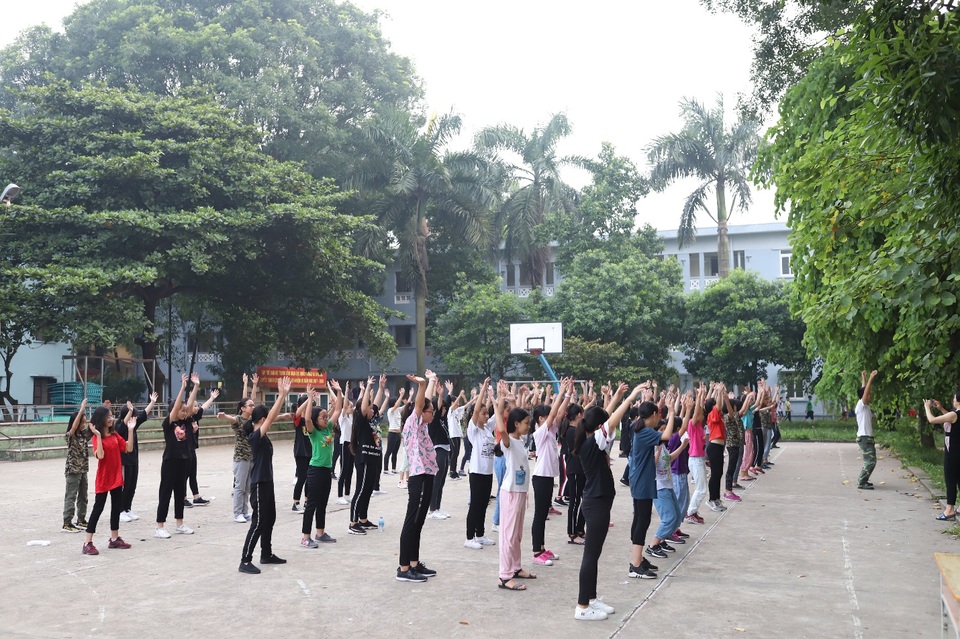 Học sinh thế kỉ 21 “Vượt khổ” đã khó, “Vượt sướng” còn khó hơn! - 4 Học sinh thế kỉ 21 “Vượt khổ” đã khó, “Vượt sướng” còn khó hơn! - 4