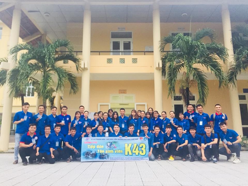 Luật Huế đồng hành cùng tân sinh viên K43 - 2 Luật Huế đồng hành cùng tân sinh viên K43 - 2