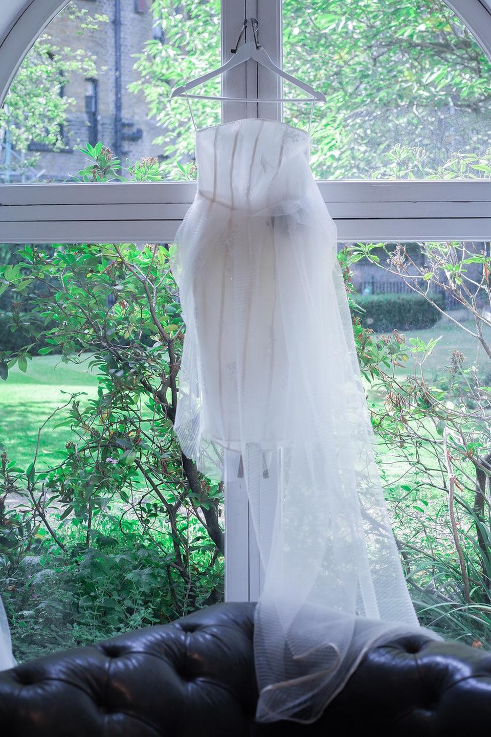 Ngay sau New York, váy cưới của PHUONG MY xuất hiện tại London - 6