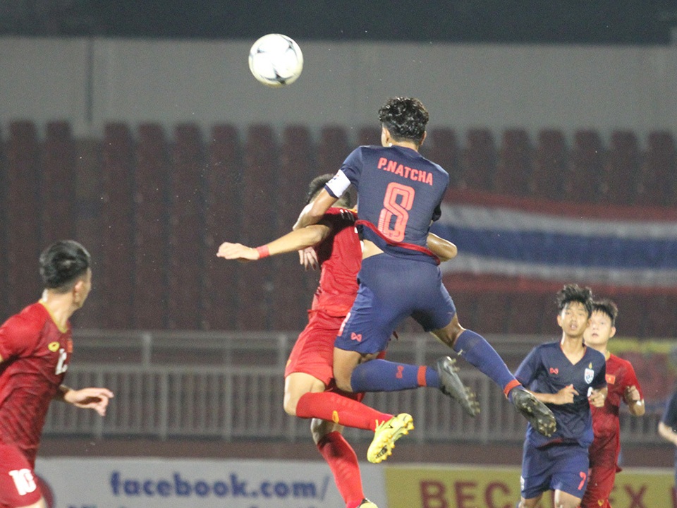 Hòa U18 Thái Lan, U18 Việt Nam mong manh cơ hội đi tiếp - 19 Hòa U18 Thái Lan, U18 Việt Nam mong manh cơ hội đi tiếp - 19