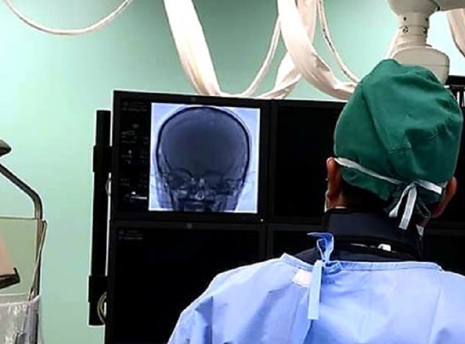 Bé 8 tuổi bị chảy máu nướu răng thường xuyên suốt 6 năm - 1 Bé 8 tuổi bị chảy máu nướu răng thường xuyên suốt 6 năm - 1