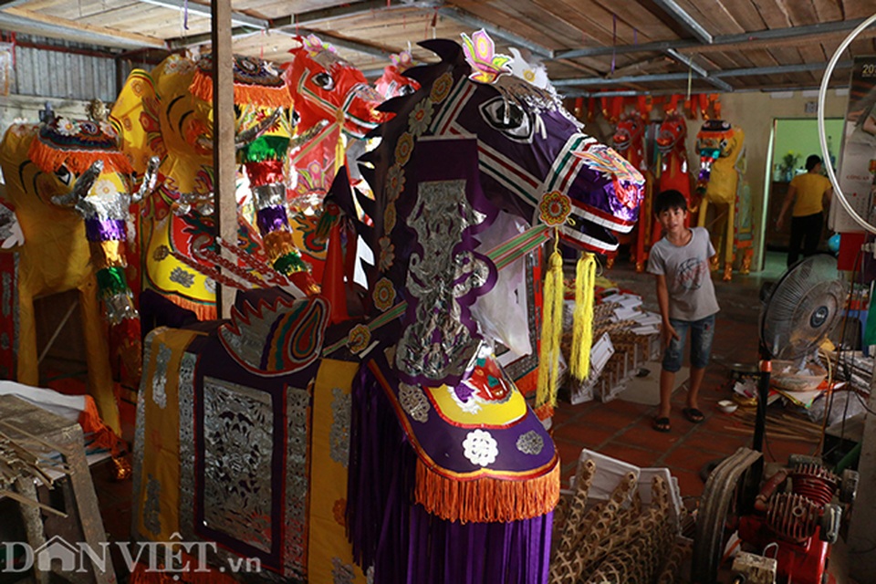 Ngôi làng kiếm sống nhờ... cõi âm trong tháng cô hồn - 4 Ngôi làng kiếm sống nhờ... cõi âm trong tháng cô hồn - 4