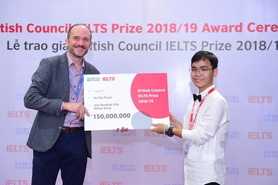 Ba thí sinh Việt Nam xuất sắc nhận Học bổng IELTS Prize - 3