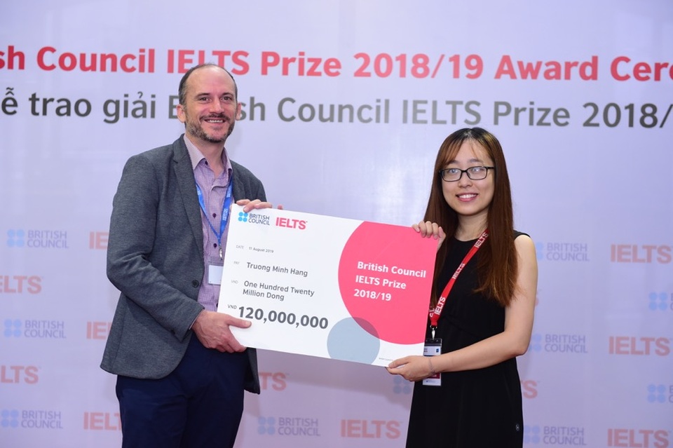 Ba thí sinh Việt Nam xuất sắc nhận Học bổng IELTS Prize - 4
