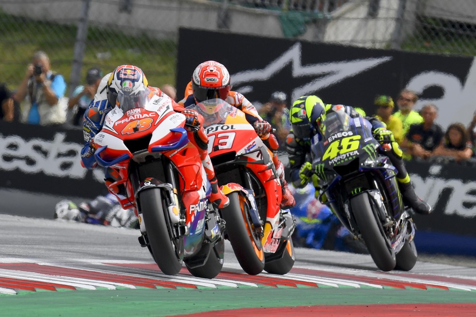 Chặng 11 MotoGP 2019: Dovizioso có chiến thắng nghẹt thở trước Marquez - 11 Chặng 11 MotoGP 2019: Dovizioso có chiến thắng nghẹt thở trước Marquez - 11
