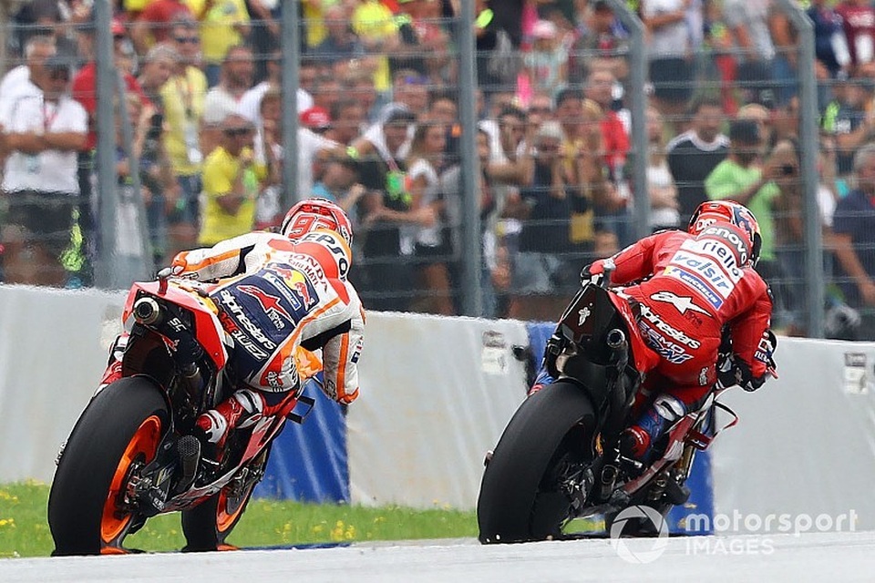 Chặng 11 MotoGP 2019: Dovizioso có chiến thắng nghẹt thở trước Marquez - 5 Chặng 11 MotoGP 2019: Dovizioso có chiến thắng nghẹt thở trước Marquez - 5