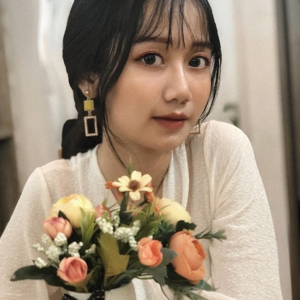 Nữ sinh Lào Cai xinh đẹp, được ví như “thiên thần ảnh thẻ” - 2