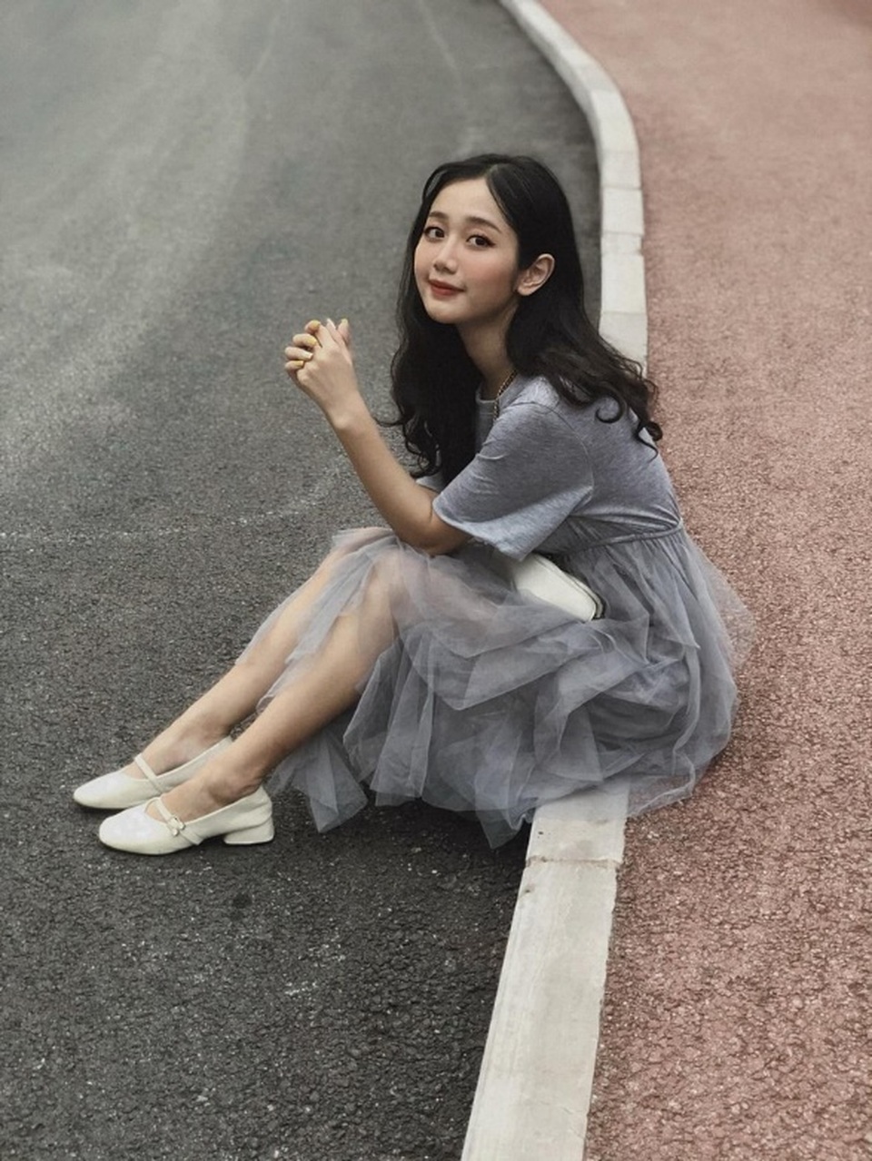 Nữ sinh Lào Cai xinh đẹp, được ví như “thiên thần ảnh thẻ” - 7