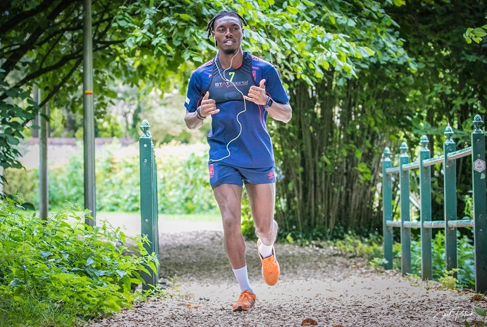 Công Phượng ưu tư trên sân tập, mơ hồ về tương lai ở Bỉ - 4