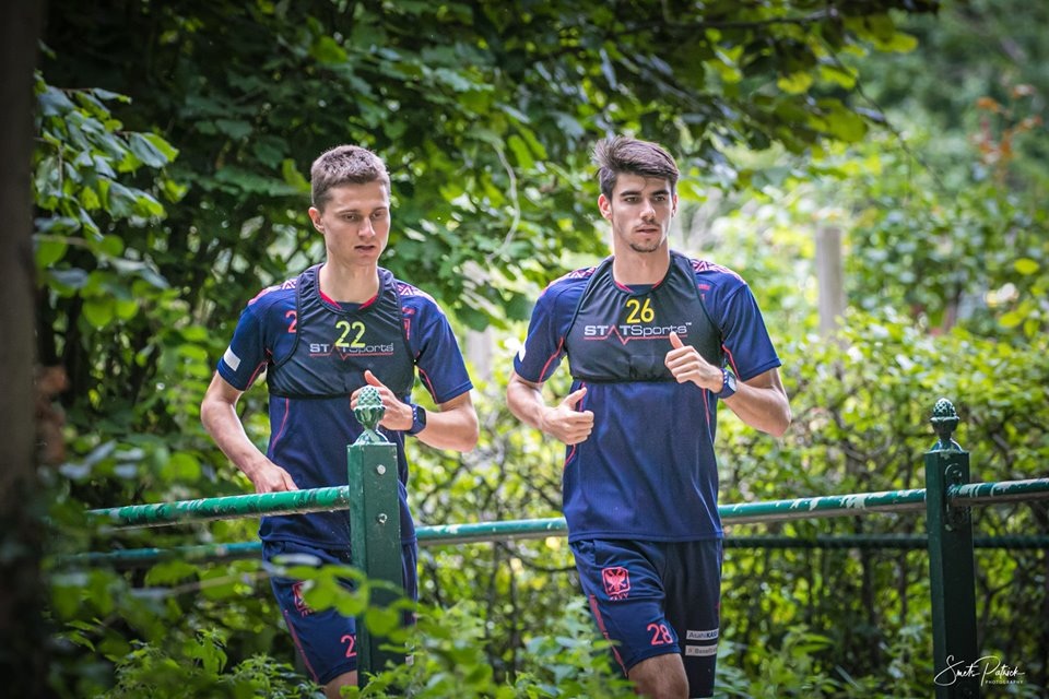 Công Phượng ưu tư trên sân tập, mơ hồ về tương lai ở Bỉ - 6