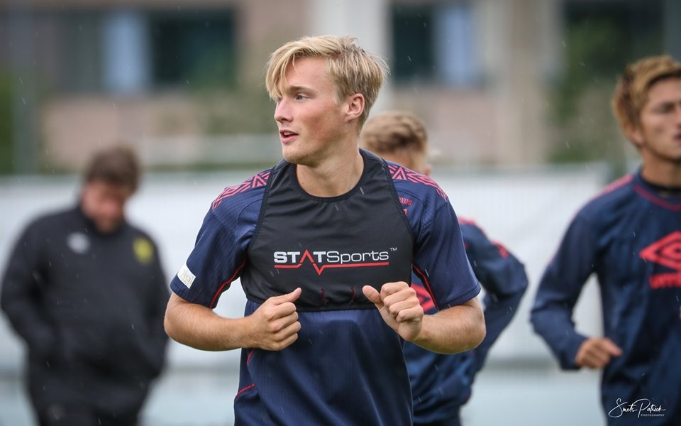 Công Phượng ưu tư trên sân tập, mơ hồ về tương lai ở Bỉ - 9