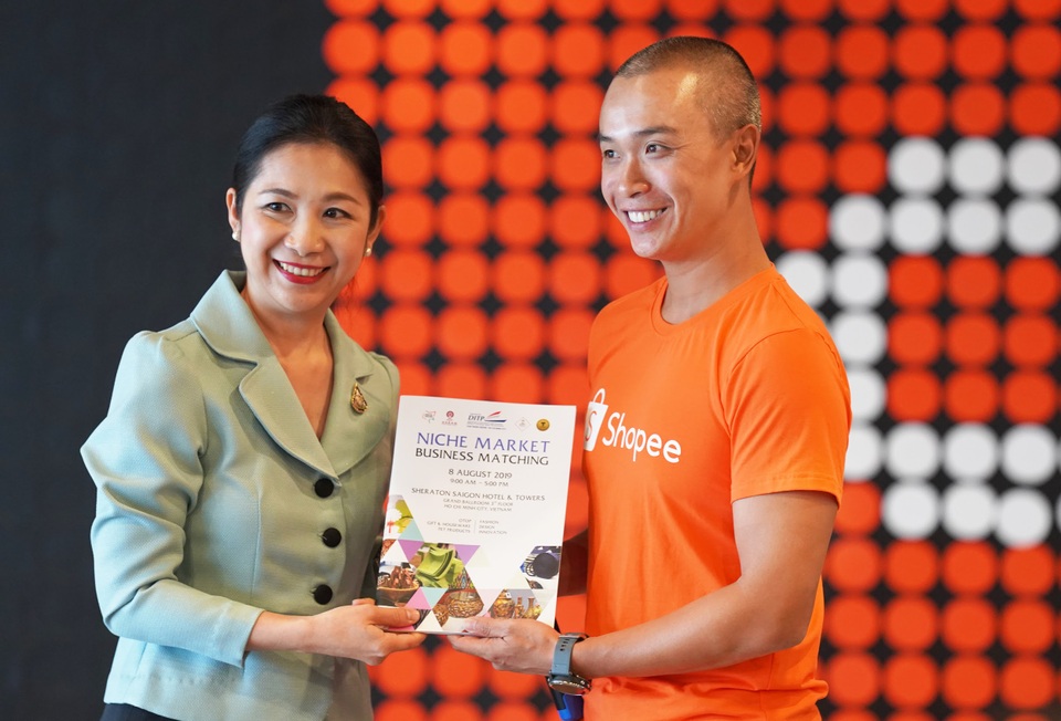 Tổng lãnh sự quán Thái Lan cùng hơn 30 doanh nghiệp ghé thăm Shopee Việt Nam - 5 Tổng lãnh sự quán Thái Lan cùng hơn 30 doanh nghiệp ghé thăm Shopee Việt Nam - 5