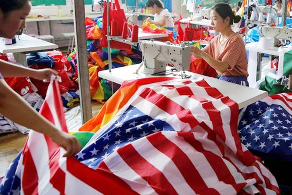 Trung Quốc ngấm đòn chiến tranh thương mại với Mỹ - 1 Trung Quốc ngấm đòn chiến tranh thương mại với Mỹ - 1