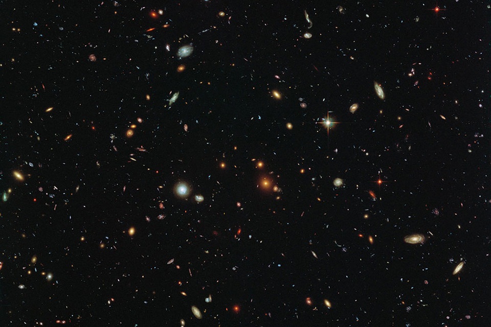 Siêu máy tính có thể tạo ra hàng triệu vũ trụ ảo - 1