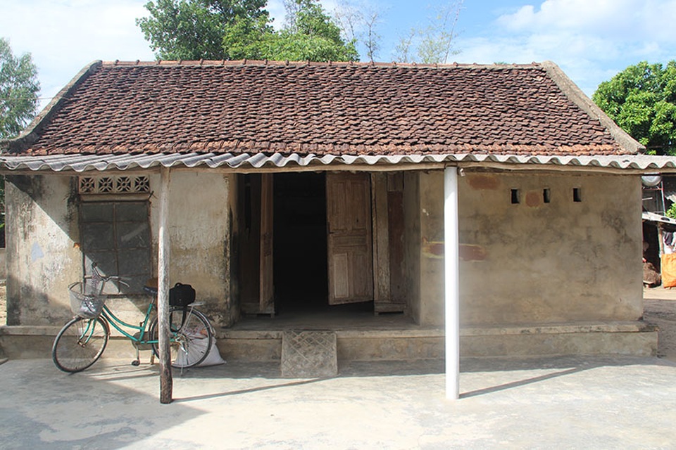 Mẹ già cạn nước mắt ngày ngày dõi tin con điều trị đột quỵ ở xứ Đài - 1