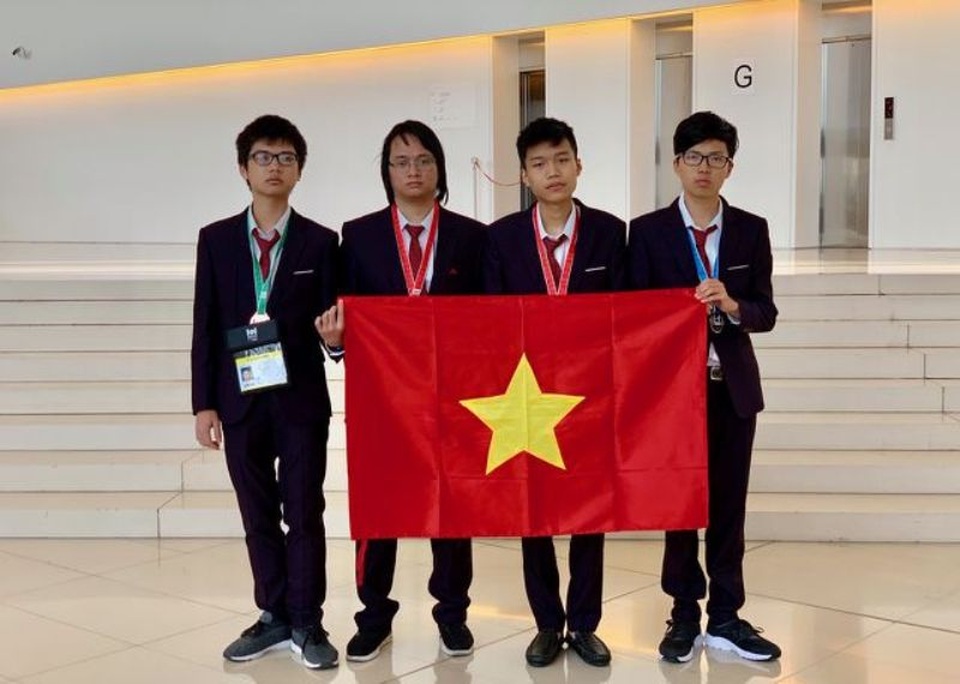 Thanh Hóa: Thưởng 750 triệu đồng cho học sinh và giáo viên đoạt huy chương tại các kỳ thi Olympic - 3 Thanh Hóa: Thưởng 750 triệu đồng cho học sinh và giáo viên đoạt huy chương tại các kỳ thi Olympic - 3