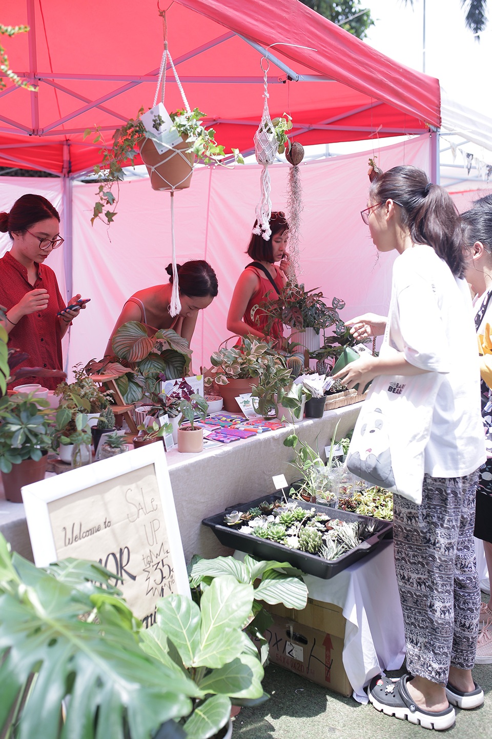 Học sinh Hà Nội hào hứng tham gia hội chợ Bảo vệ môi trường - 5 Học sinh Hà Nội hào hứng tham gia hội chợ Bảo vệ môi trường - 5
