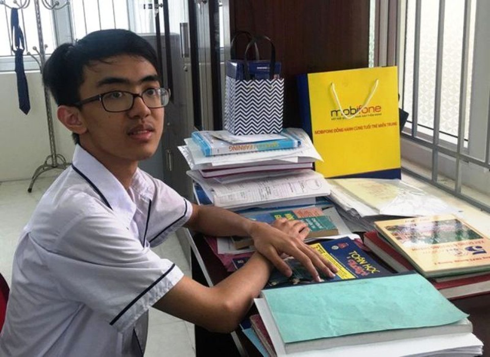 Thanh Hóa: Thưởng 750 triệu đồng cho học sinh và giáo viên đoạt huy chương tại các kỳ thi Olympic - 4 Thanh Hóa: Thưởng 750 triệu đồng cho học sinh và giáo viên đoạt huy chương tại các kỳ thi Olympic - 4