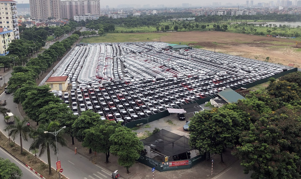 Xe vẫn nhập, giá vẫn cao và người dùng vẫn đợi - 1 Xe vẫn nhập, giá vẫn cao và người dùng vẫn đợi - 1