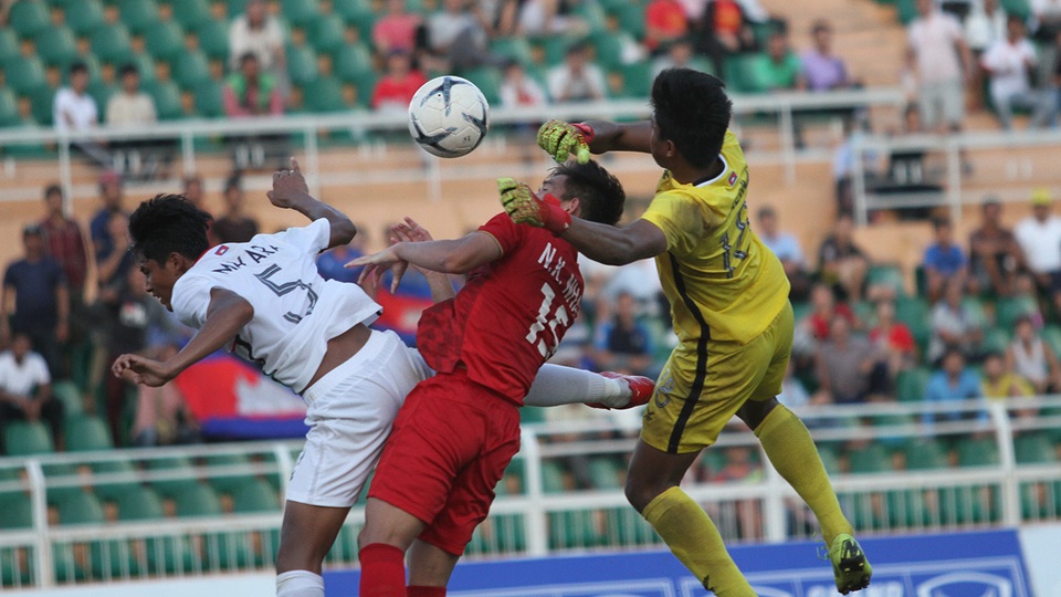 Những khoảnh khắc U18 Việt Nam bất lực trong trận thua sốc trước Campuchia - 3 Những khoảnh khắc U18 Việt Nam bất lực trong trận thua sốc trước Campuchia - 3