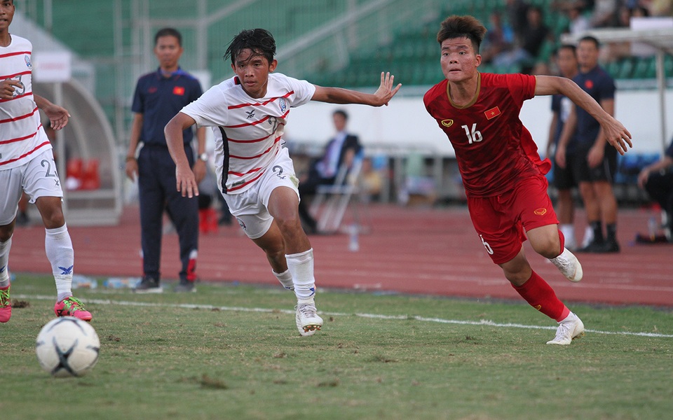 Những khoảnh khắc U18 Việt Nam bất lực trong trận thua sốc trước Campuchia - 2 Những khoảnh khắc U18 Việt Nam bất lực trong trận thua sốc trước Campuchia - 2