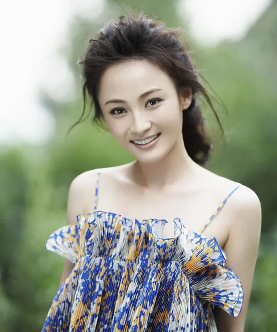 “Tiểu tam” Diêu Dịch bất ngờ bị “réo tên” khi Mã Y Lợi và Văn Chương ly hôn - 4 “Tiểu tam” Diêu Dịch bất ngờ bị “réo tên” khi Mã Y Lợi và Văn Chương ly hôn - 4