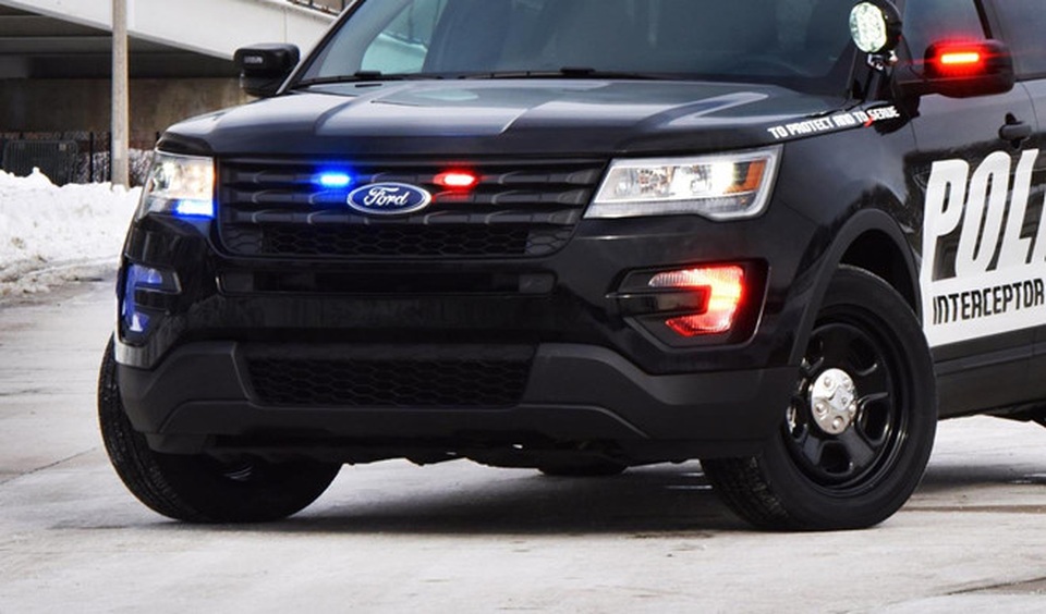 Ford bị cảnh sát Mỹ kiện vì khí thải rò rỉ vào trong xe gây nguy hiểm - 1 Ford bị cảnh sát Mỹ kiện vì khí thải rò rỉ vào trong xe gây nguy hiểm - 1