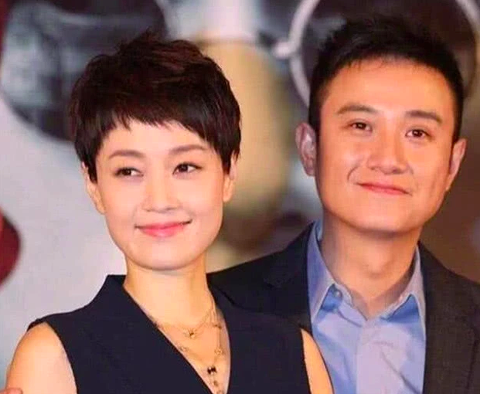 “Tiểu tam” Diêu Dịch bất ngờ bị “réo tên” khi Mã Y Lợi và Văn Chương ly hôn - 1 “Tiểu tam” Diêu Dịch bất ngờ bị “réo tên” khi Mã Y Lợi và Văn Chương ly hôn - 1