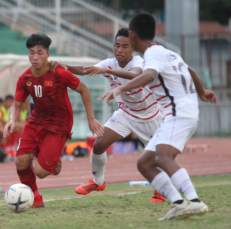 HLV Hoàng Anh Tuấn: Từ người hùng World Cup đến tội đồ tại giải khu vực - 2 HLV Hoàng Anh Tuấn: Từ người hùng World Cup đến tội đồ tại giải khu vực - 2