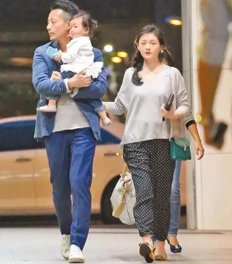 Chia tay hơn 11 năm, Từ Hy Viên lần đầu nhắc đến người cũ Châu Du Dân - 4 Chia tay hơn 11 năm, Từ Hy Viên lần đầu nhắc đến người cũ Châu Du Dân - 4