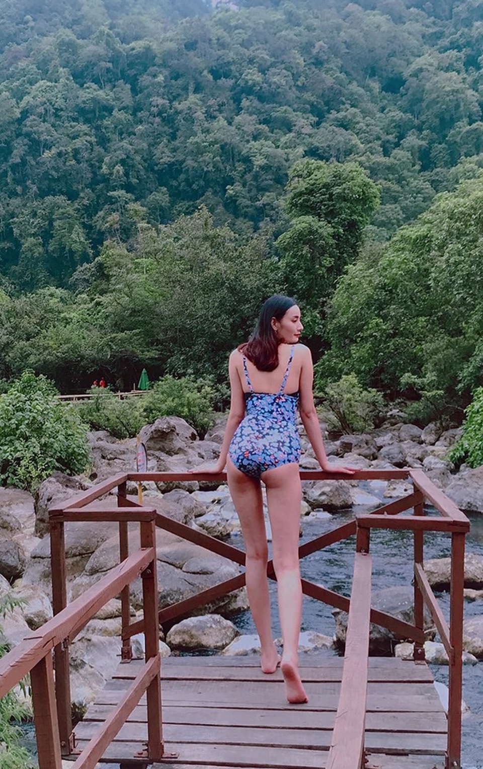 Ba “cò hương” Next Top đồng loạt “phổng phao”, chăm diện đồ tắm nóng bỏng - 24 Ba “cò hương” Next Top đồng loạt “phổng phao”, chăm diện đồ tắm nóng bỏng - 24