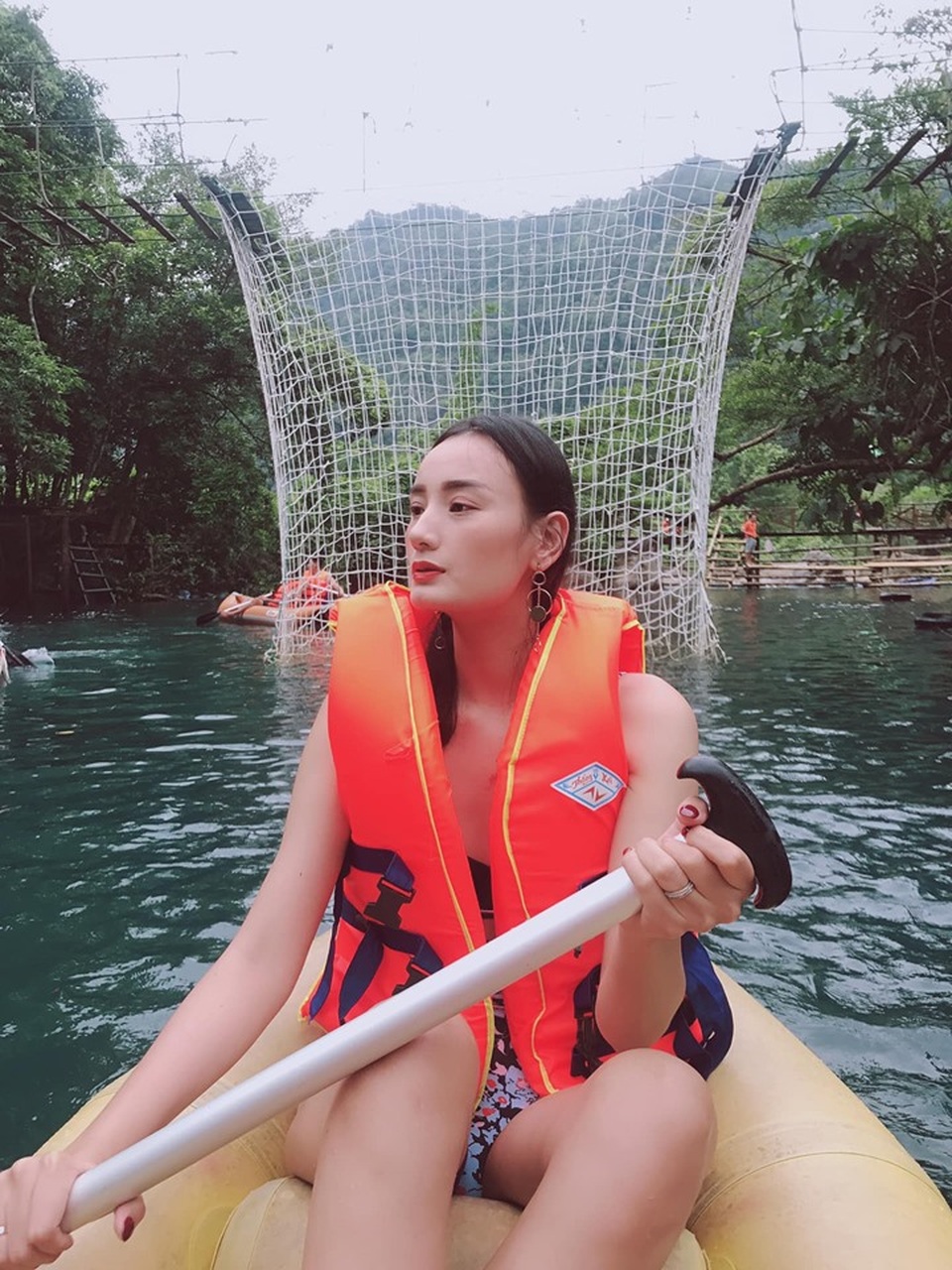 Xoá mác “bộ xương di động”, Lê Thuý thay đổi ngoại hình đáng kinh ngạc - 19 Xoá mác “bộ xương di động”, Lê Thuý thay đổi ngoại hình đáng kinh ngạc - 19