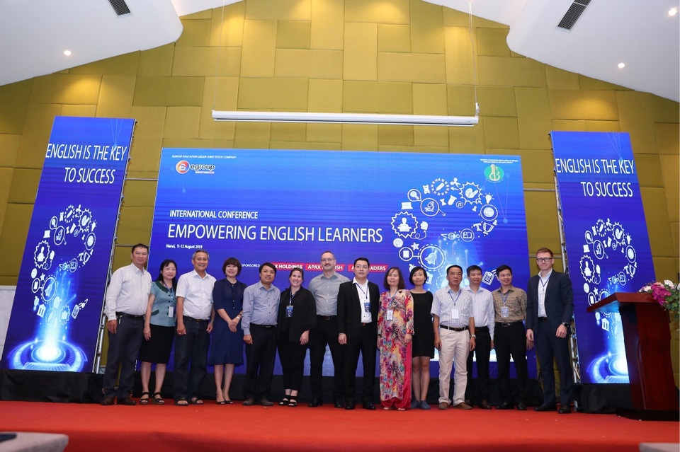 Đi tìm giải pháp tạo động lực cho thế hệ trẻ tiếp cận tiếng Anh - 2 Đi tìm giải pháp tạo động lực cho thế hệ trẻ tiếp cận tiếng Anh - 2