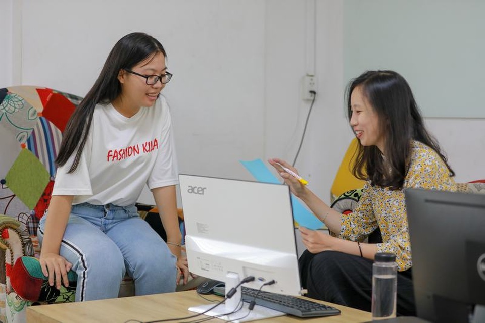 Nữ sinh viết tiếp giấc mơ đại học với suất học bổng toàn phần từ UEF - 2 Nữ sinh viết tiếp giấc mơ đại học với suất học bổng toàn phần từ UEF - 2