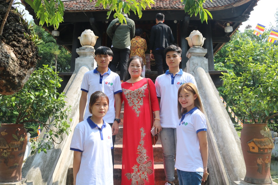 Sinh viên Trường Cao đẳng Quốc tế Hà Nội tự tin bước vào năm học mới - 2 Sinh viên Trường Cao đẳng Quốc tế Hà Nội tự tin bước vào năm học mới - 2
