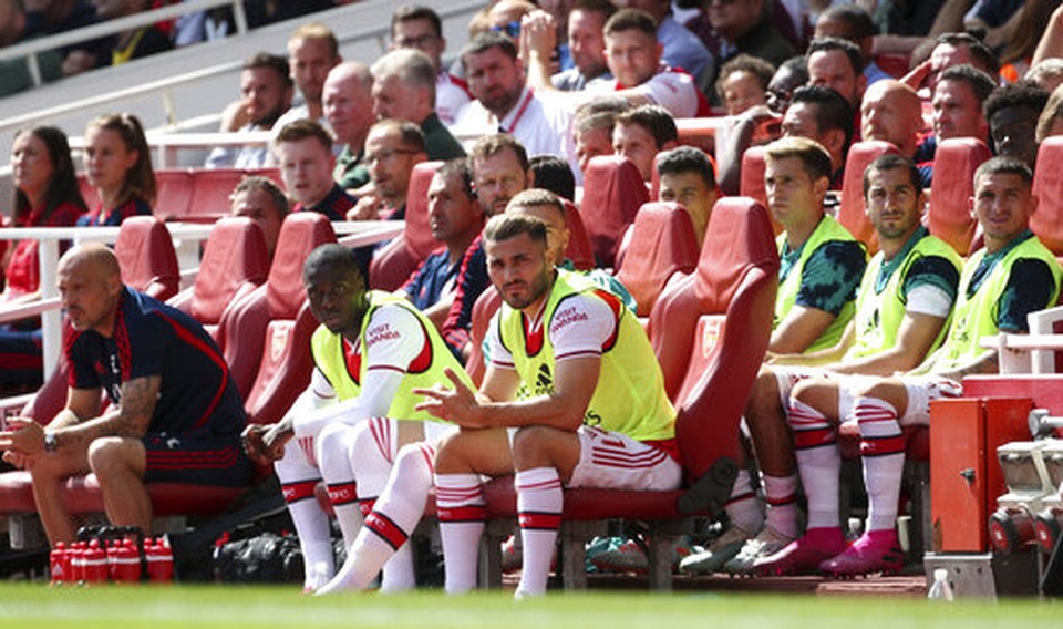 Arsenal 2-1 Burnley: “Song sát” Lacazette - Aubameyang tỏa sáng - 7 Arsenal 2-1 Burnley: “Song sát” Lacazette - Aubameyang tỏa sáng - 7