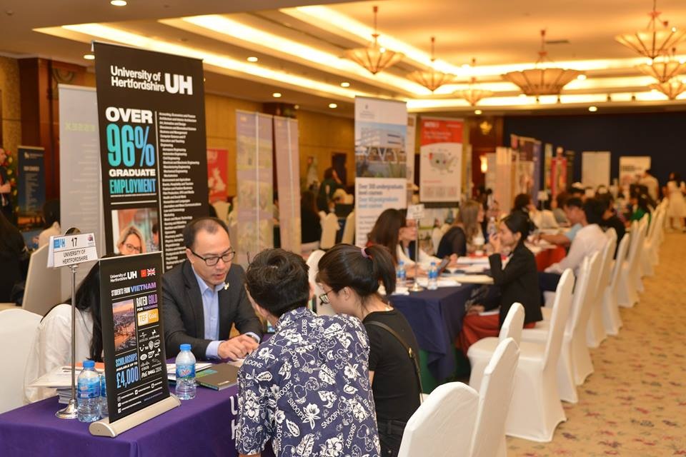 Học bổng đến 100 tỷ đồng tại triển lãm học bổng du học năm 2020 – Study World Anh, Úc, Mỹ, Canada, New Zealand - 3 Học bổng đến 100 tỷ đồng tại triển lãm học bổng du học năm 2020 – Study World Anh, Úc, Mỹ, Canada, New Zealand - 3