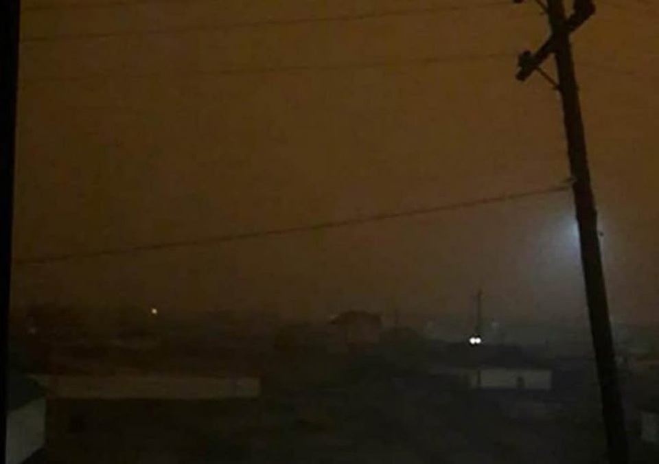 Kỳ lạ bầu trời tối đen như mực lúc 8h sáng ở Siberia - 2 Kỳ lạ bầu trời tối đen như mực lúc 8h sáng ở Siberia - 2