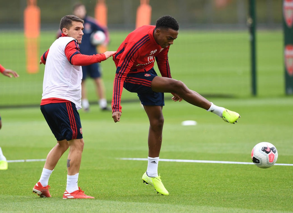 Ozil, Kolasinac trở lại sẵn sàng sát cánh cùng Arsenal - 6