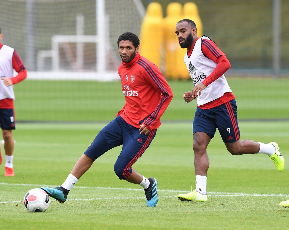 Ozil, Kolasinac trở lại sẵn sàng sát cánh cùng Arsenal - 4