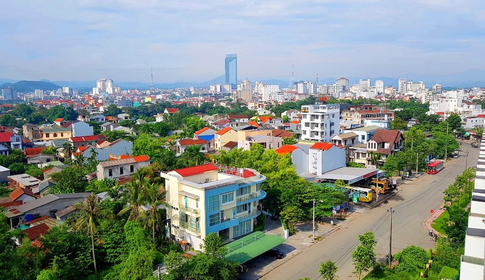 Thừa Thiên Huế đón nhận Huân chương Độc lập hạng Nhất nhân 30 năm tái lập tỉnh - 2 Thừa Thiên Huế đón nhận Huân chương Độc lập hạng Nhất nhân 30 năm tái lập tỉnh - 2