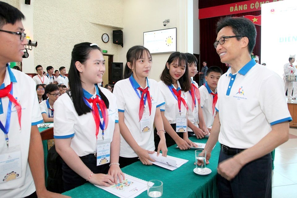 Phó Thủ tướng Vũ Đức Đam: “Hãy để thông điệp của trẻ em đi vào cuộc sống” - 2 Phó Thủ tướng Vũ Đức Đam: “Hãy để thông điệp của trẻ em đi vào cuộc sống” - 2