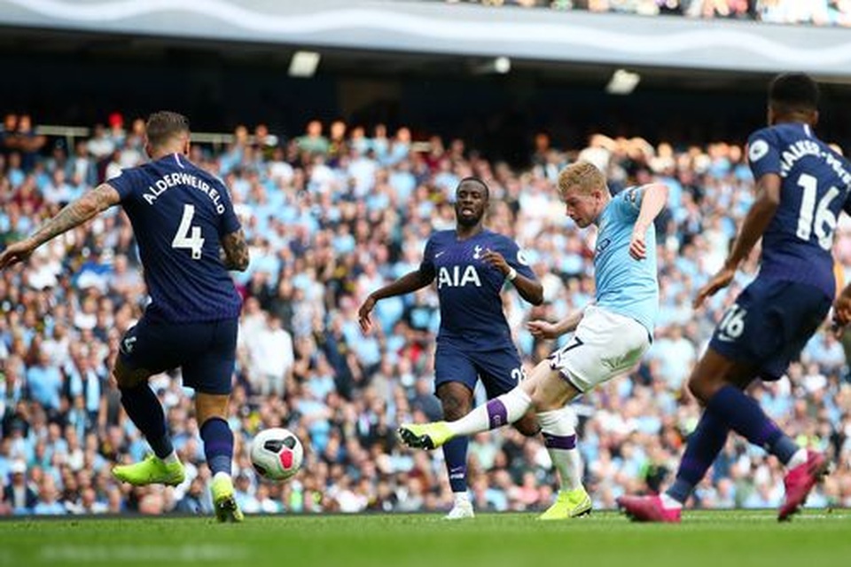 Man City 2-2 Tottenham: VAR lại gieo sầu cho Man City - 11 Man City 2-2 Tottenham: VAR lại gieo sầu cho Man City - 11