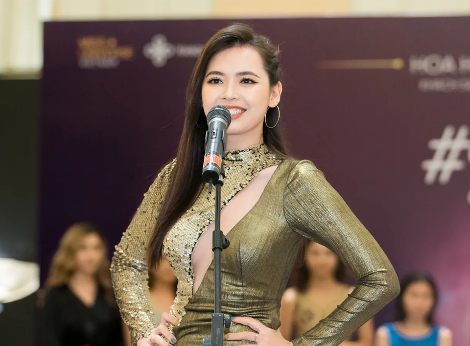 Võ Hoàng Yến chia sẻ về giai đoạn suy sụp tinh thần tưởng mất tất cả - 11 Võ Hoàng Yến chia sẻ về giai đoạn suy sụp tinh thần tưởng mất tất cả - 11