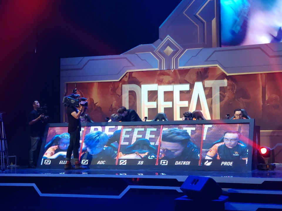 Mocha ZD eSports ngược dòng ngoạn mục trước Team Flash, đại diện Việt Nam tham dự SEA Games 30.jpg Mocha ZD eSports ngược dòng ngoạn mục trước Team Flash, đại diện Việt Nam tham dự SEA Games 30.jpg