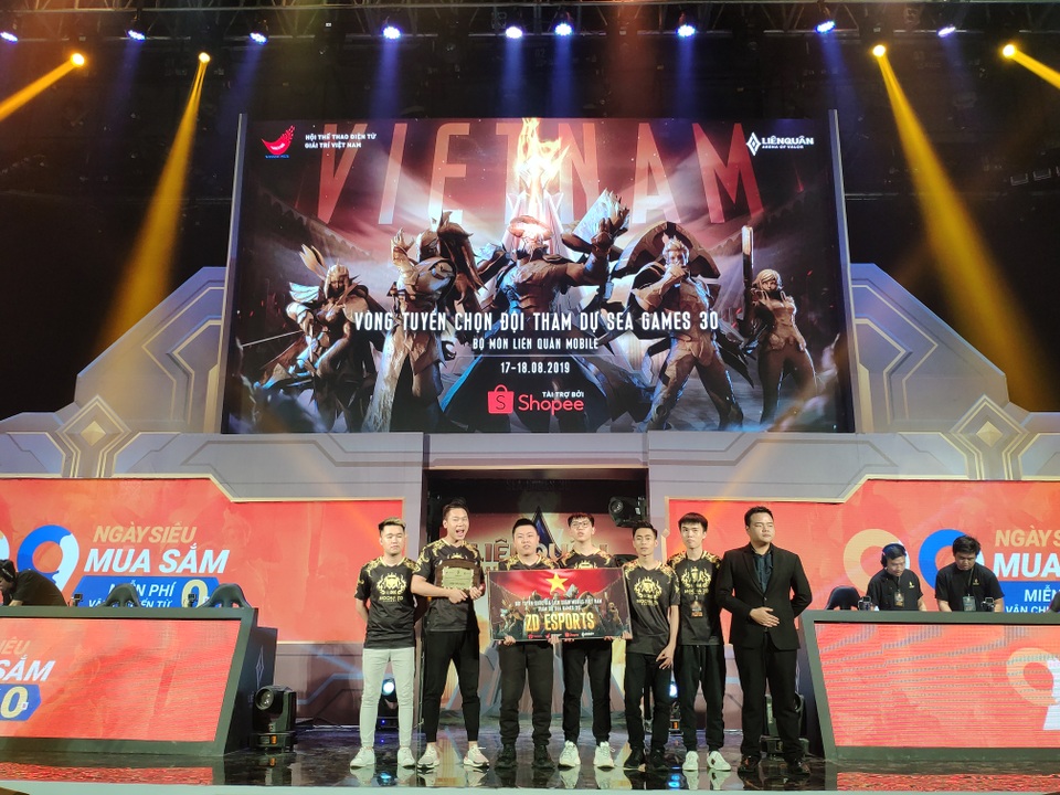 Mocha ZD eSports ngược dòng ngoạn mục trước Team Flash, đại diện Việt Nam tham dự SEA Games 30.jpg Mocha ZD eSports ngược dòng ngoạn mục trước Team Flash, đại diện Việt Nam tham dự SEA Games 30