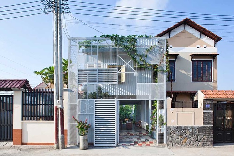 Ngôi nhà tận dụng vật liệu bỏ đi vẫn đẹp lung linh - 1 Ngôi nhà tận dụng vật liệu bỏ đi vẫn đẹp lung linh - 1