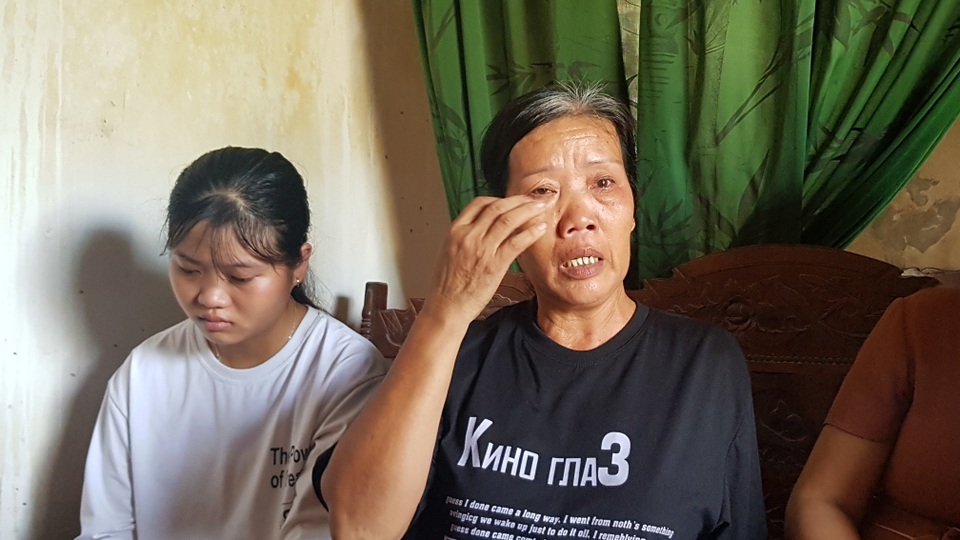 Nước mắt rơi đẫm trên giấy báo nhập học của nữ sinh nghèo xứ Nghệ - 1 Nước mắt rơi đẫm trên giấy báo nhập học của nữ sinh nghèo xứ Nghệ - 1