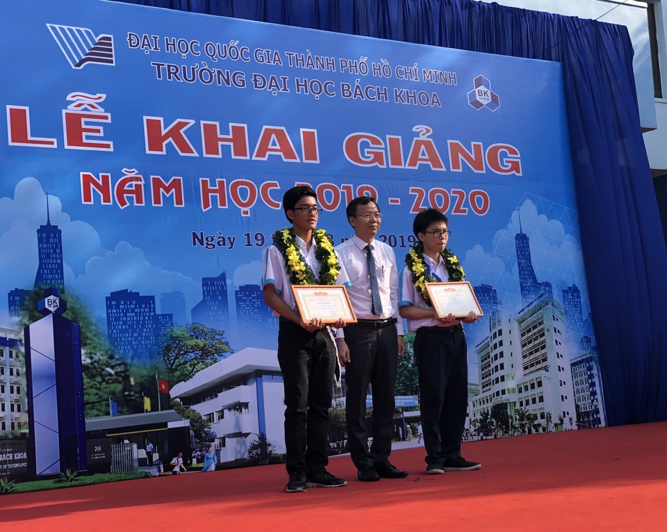 Lễ khai giảng sớm của hơn 5.000 tân sinh viên ĐH Bách khoa TPHCM - 4